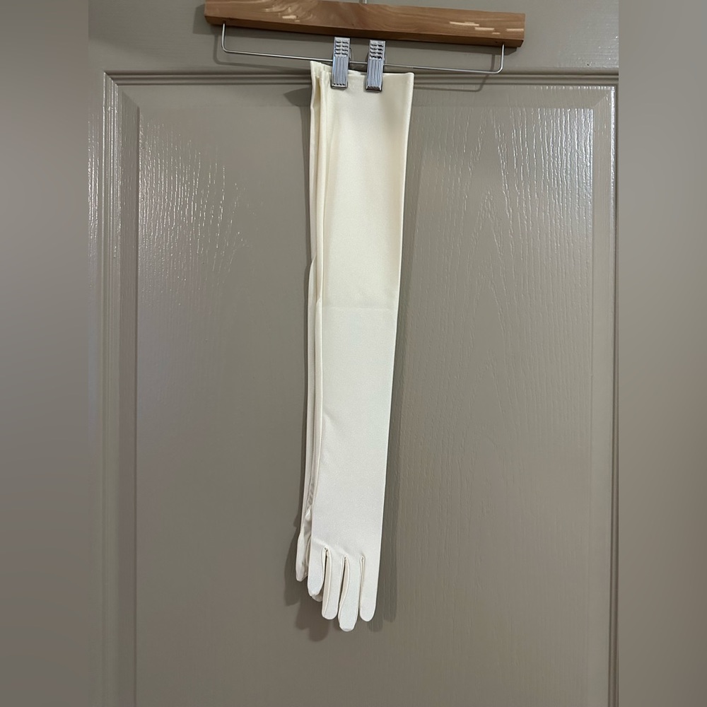New Ivory Wedding Gloves